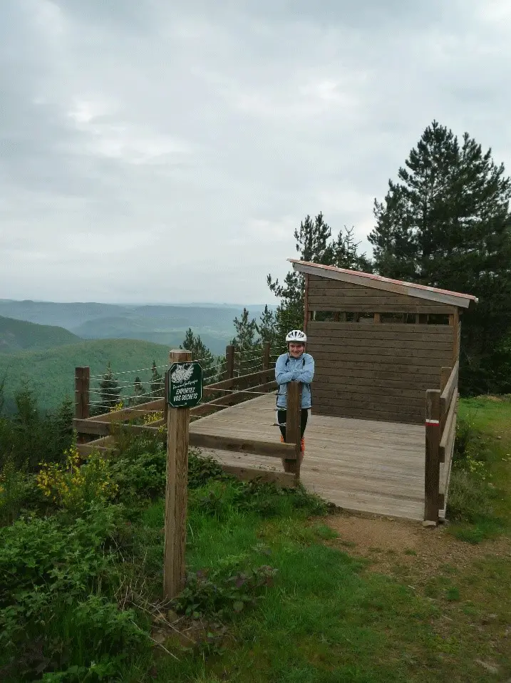 Figure 10 – Petit déjeuner dans notre cabane de chasseur 