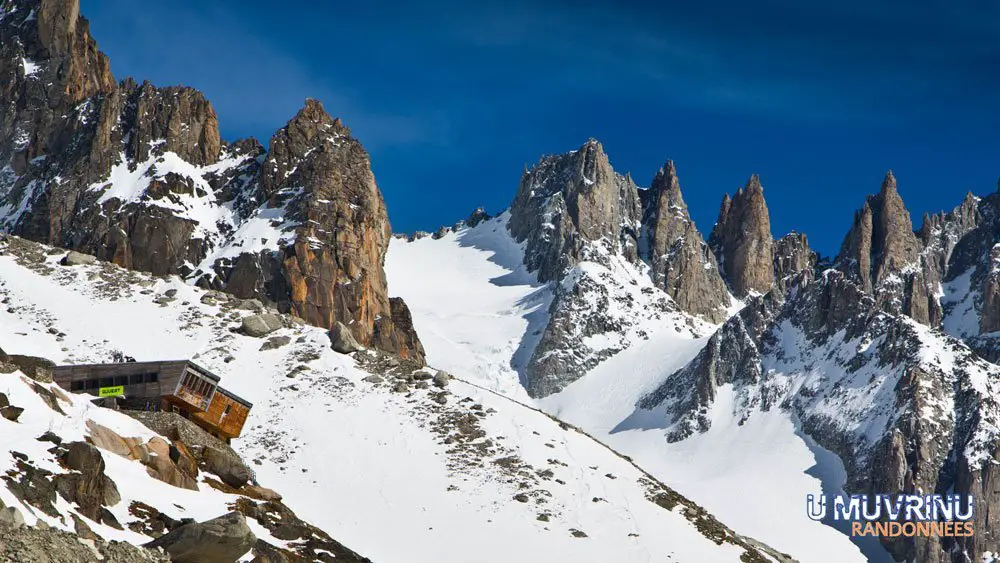 L'arrivée au refuge de l'Argentière sur la Haute Route de Chamonix Zermatt