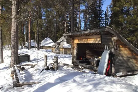 Cabane en bois en Laponie Suédoise