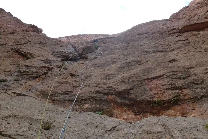 Juste avant la retraite, escalade à taghia au maroc