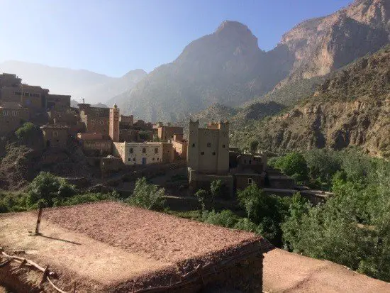 La lumière du matin à Zouiat, escalade à taghia au maroc