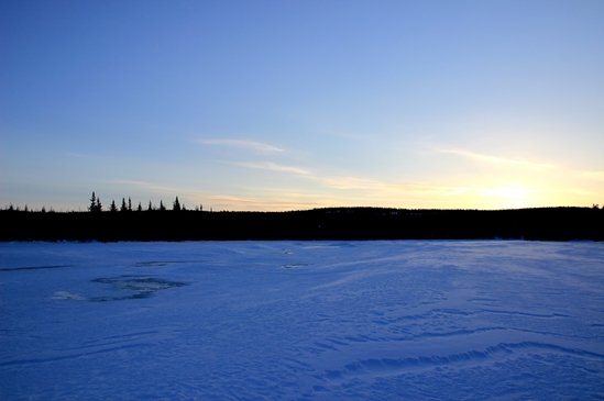 Le coucher du soleil en Laponie Le coucher du soleil en Laponie