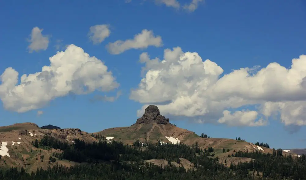 Le piton, plus près