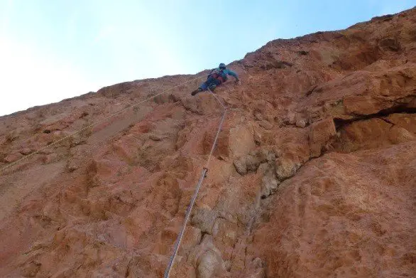 Le premier 7b, escalade à taghia au maroc