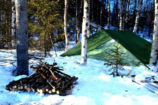 Mon tarp en canadienne pour voir les Aurores Boréales le soir en Laponie