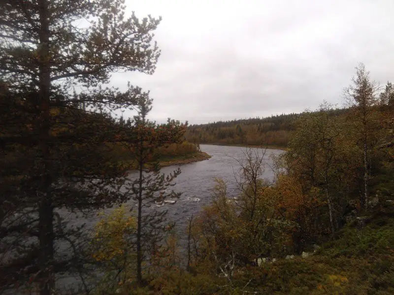 Vue sur Ivalojoki au dessus de notre bivouac