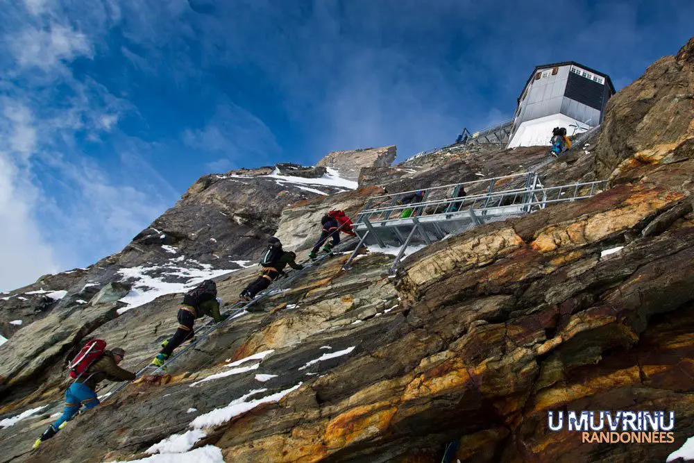 Les échelles de Bertol, au pied du refuge de Bertol l'itinéraire de la Haute Route