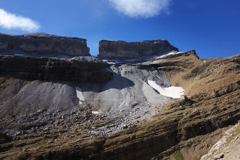 Un dernier coup d’œil sur la brèche          