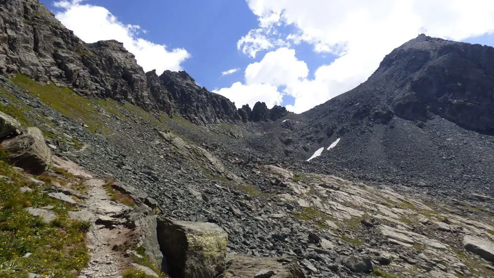 Vers le col de la Traversette sur le Tour du Mont viso