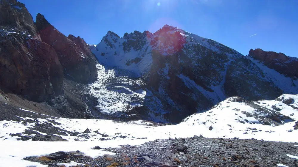 Vue sur la Font Sancte - Randonnée dans les Hautes Alpes