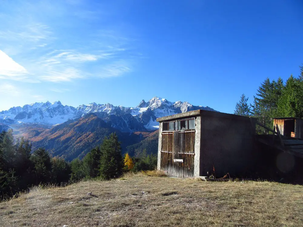 Ancienne station de ski - randonnée dans les Hautes Alpes