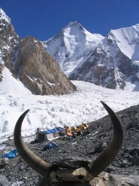 Notre joli camp de base devant le Hidden Peak