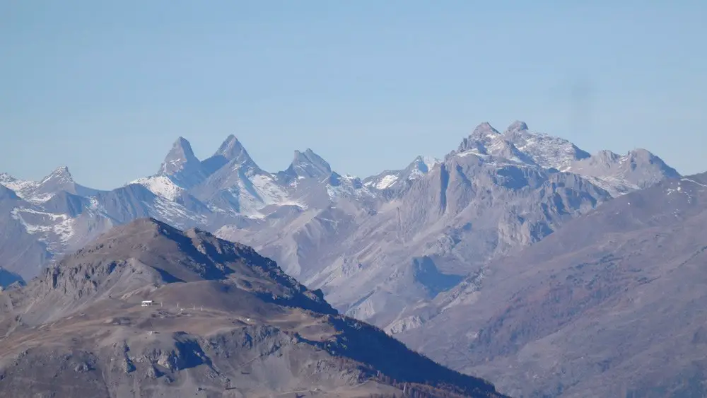 Les Aiguilles d’Arves et la Tête de Chat randonnée dans les Hautes Alpes