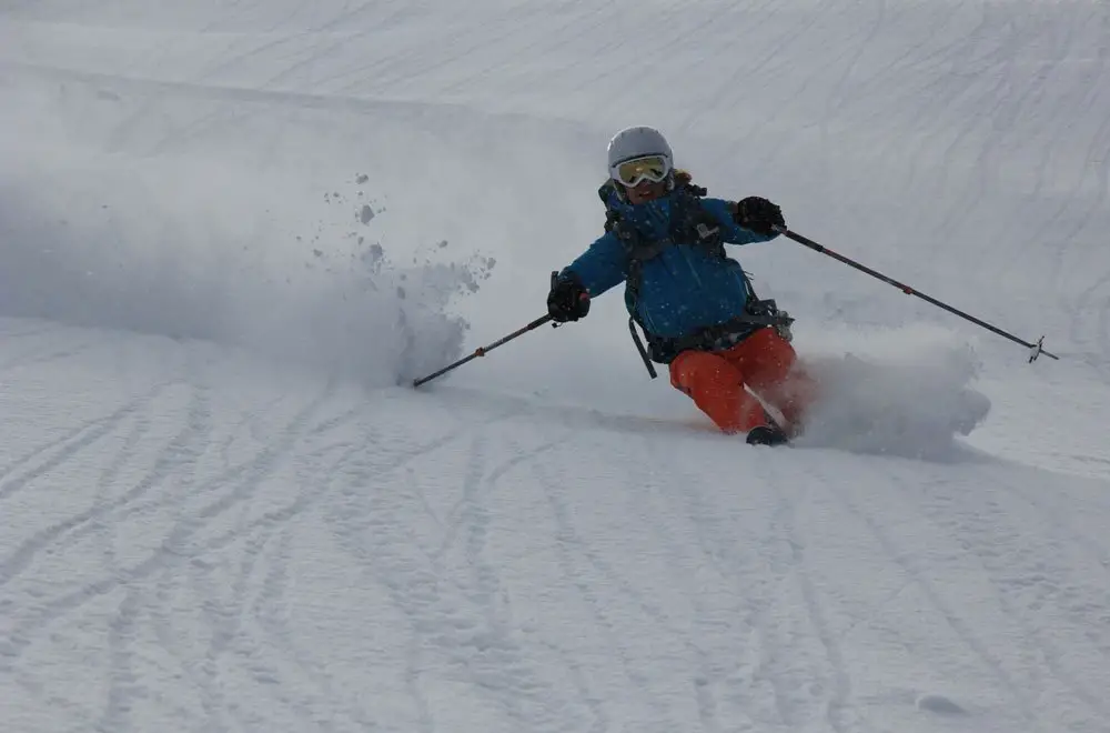 Charline me suit - ski de randonnée au Japon