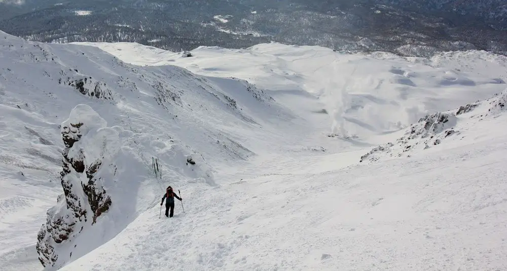 Dans la dernière pente - ski de randonnée au Japon