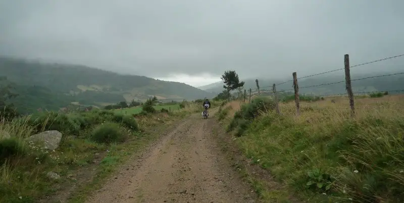 Journée pluvieuse, aux abords du lac de Charpal