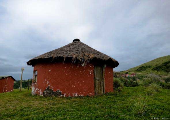 Maison ronde Xhosa typique de la wild coast