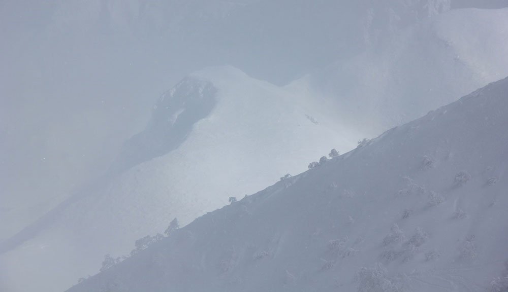 Ombres japonaises - ski de randonnée au Japon