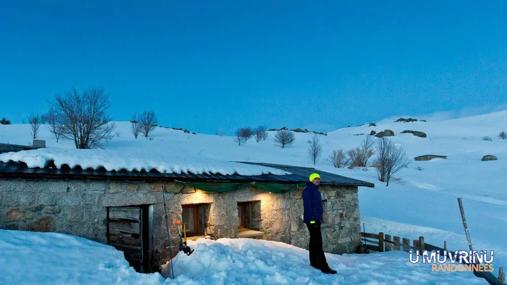 la-bergerie-sous-la-neige