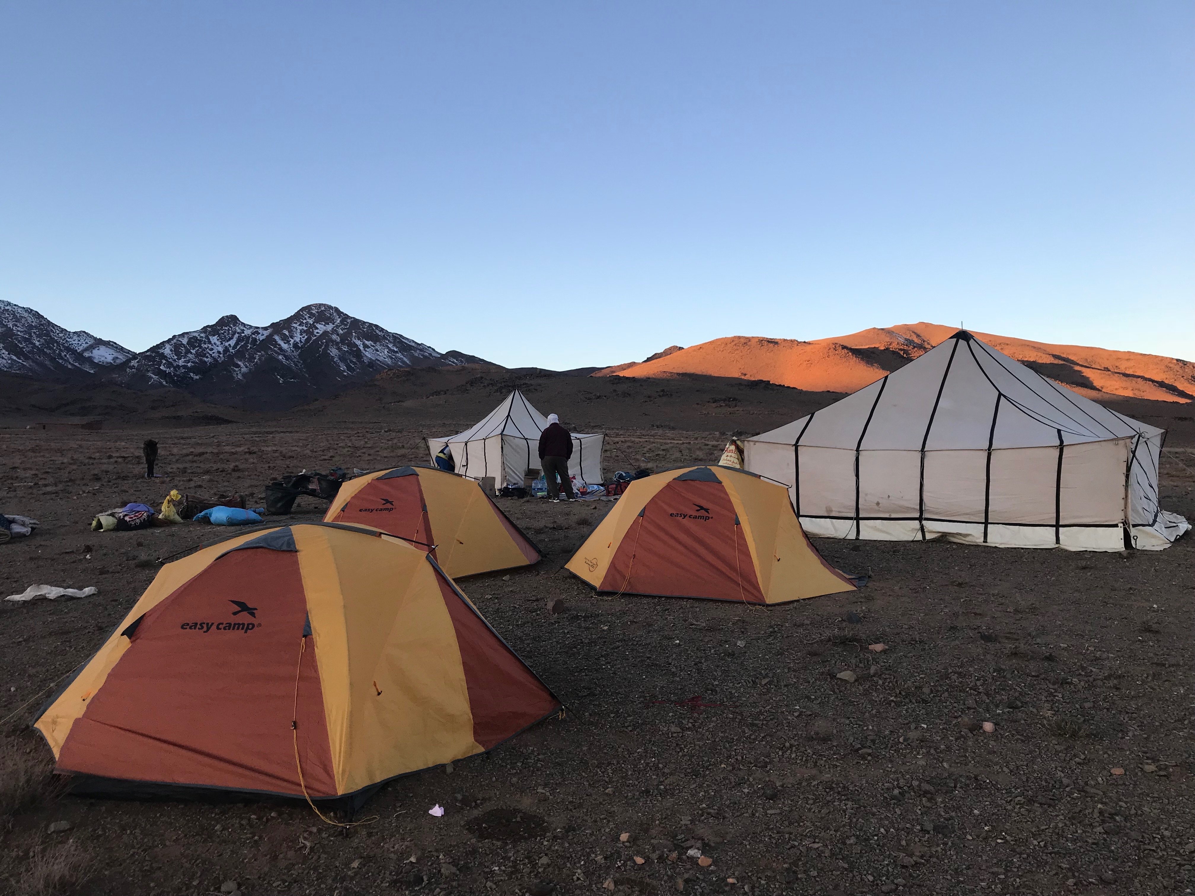 Campement au matin du départ du Jbel Saghro