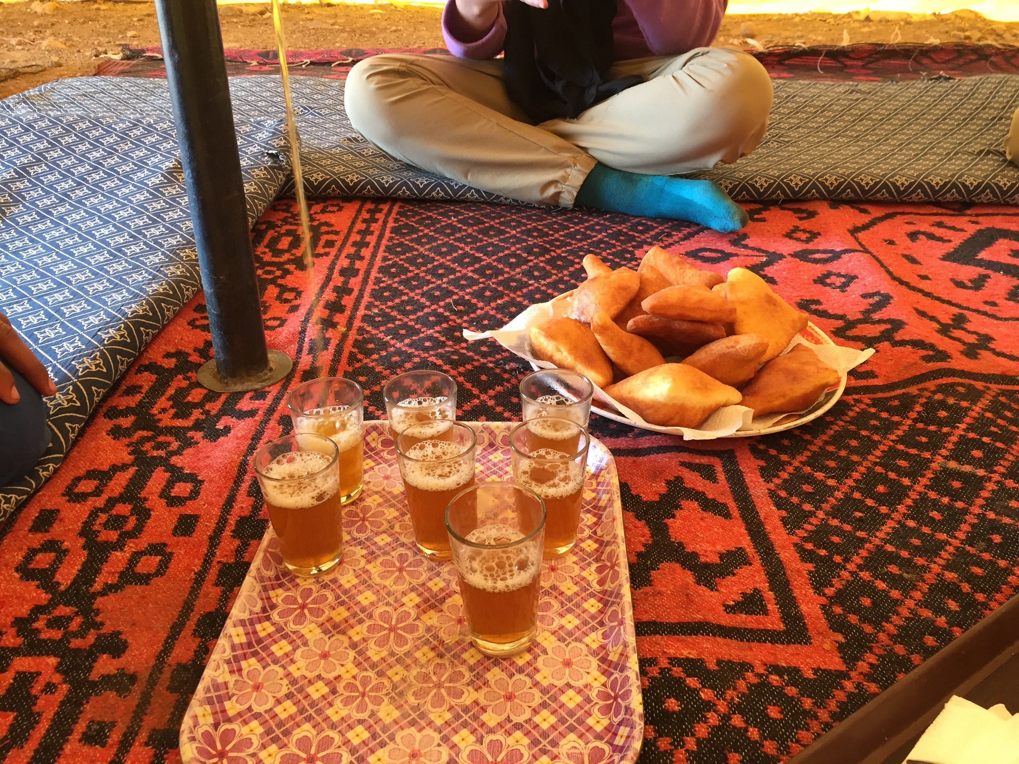 Gouter thé à la menthe et Beignet Marocain