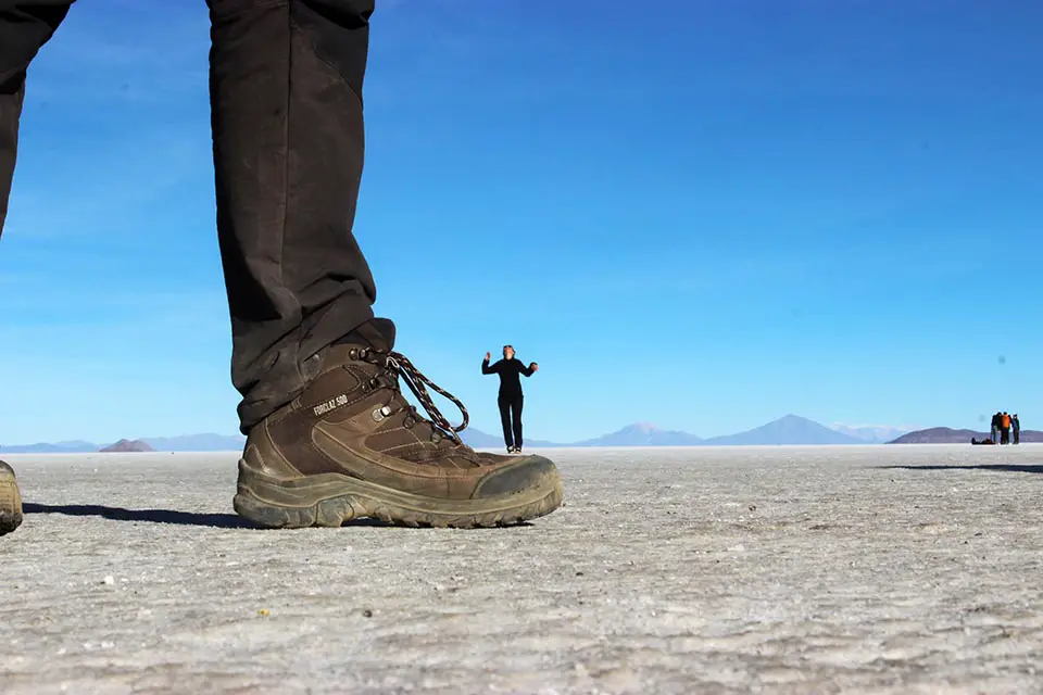Explore the world ON THE ROAD TO THE UYUNI SALAR Explore the world ON THE ROAD TO THE UYUNI SALAR