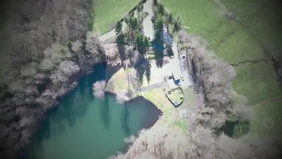 Vue aérienne du réservoir Lac des Terres Noires Vue aérienne du réservoir Lac des Terres Noires