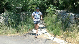 Jean-Yves FERRANDIS pendant le marathon de l'Hortus du Festa Trail, vers Montpellier