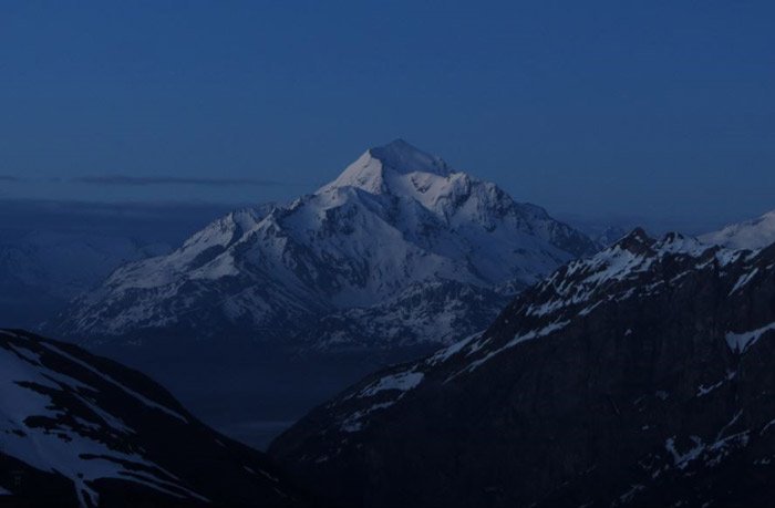 le mont pourri aux aurores