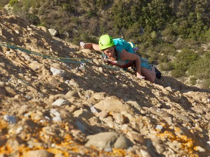 Marion dans la Grande voie Galet-Jade La Ciotat