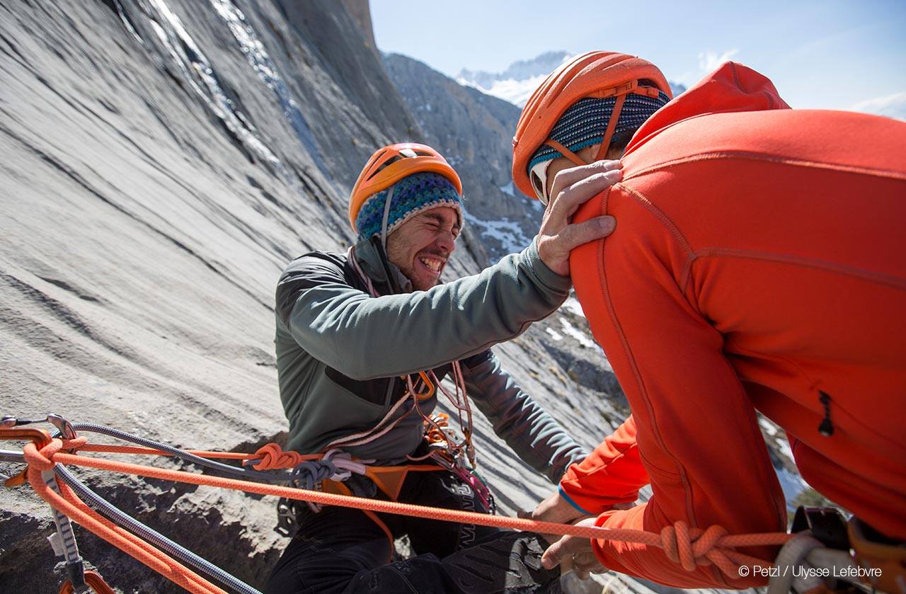 Apprentissage à la course alpinisme en rocher