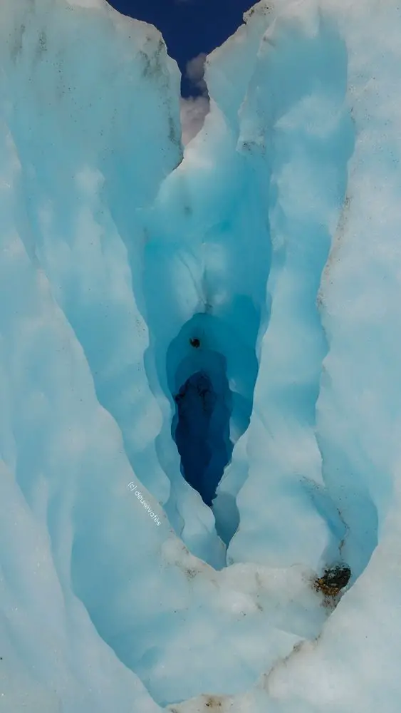 Cavité de glace lors de notre randonnée sur la carretera austral