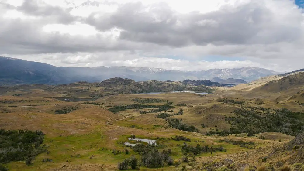 Les couleurs ocres et foncées du parc Patagonia