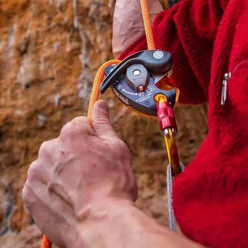 Les 5 meilleurs systèmes d'assurage pour l'escalade - Matos