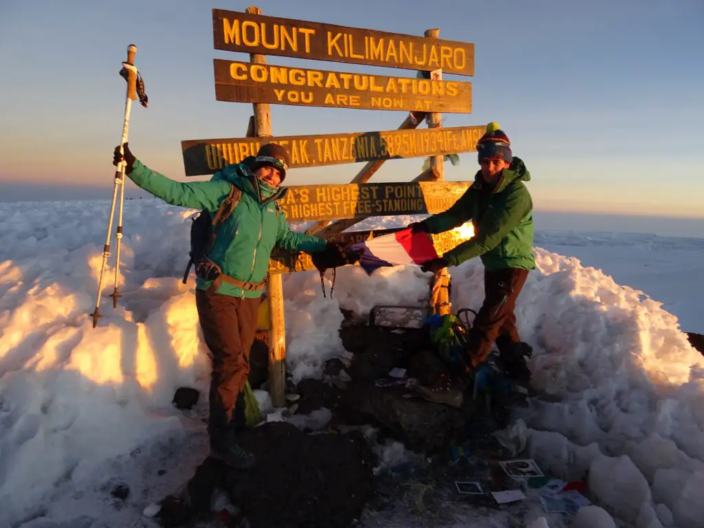 uhuru peak 5895m après 7h d