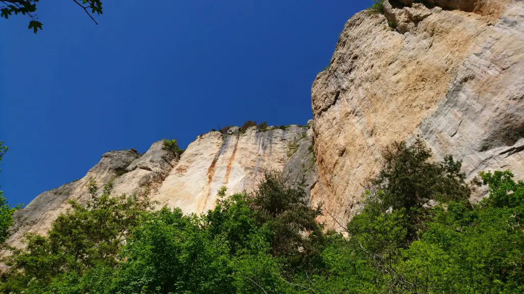 Secteur De que fas aqui, lors de la session escalade dans les Gorges du Tarn