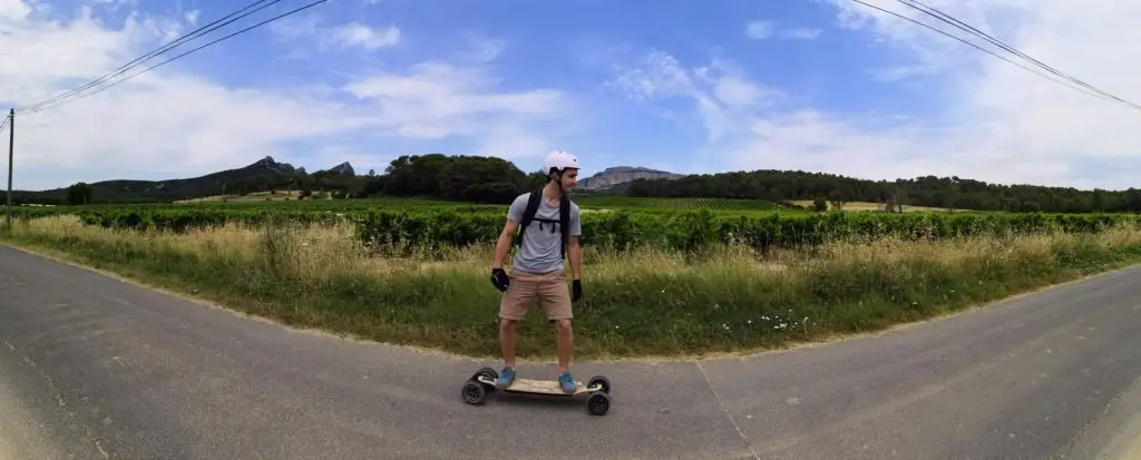 Sortie longboard electrique autour du Pic Saint Loup avec Vue d