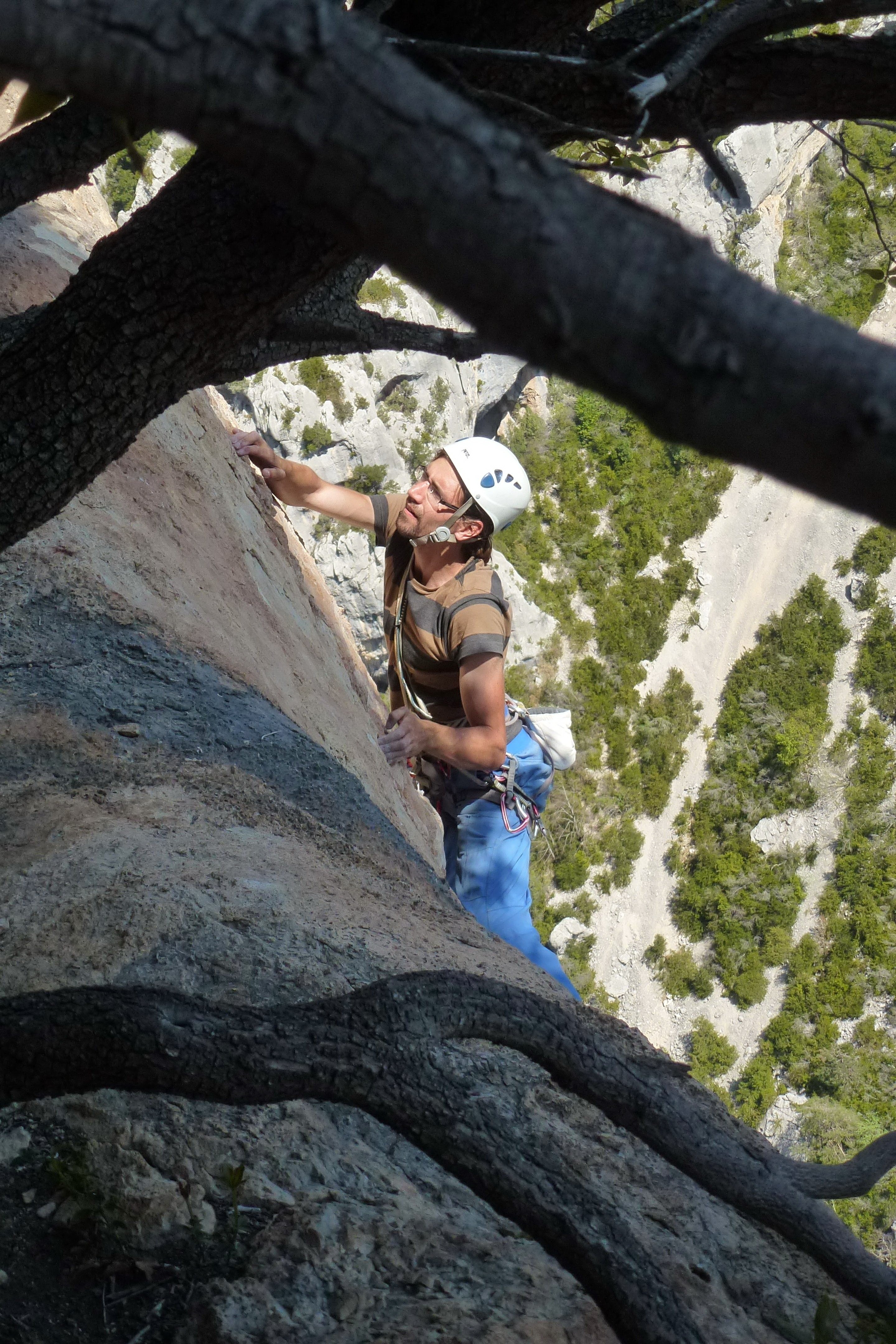 Le crux final de L2 de "Caca Boudin ou les Grands Navires" dans les gorges du verdon