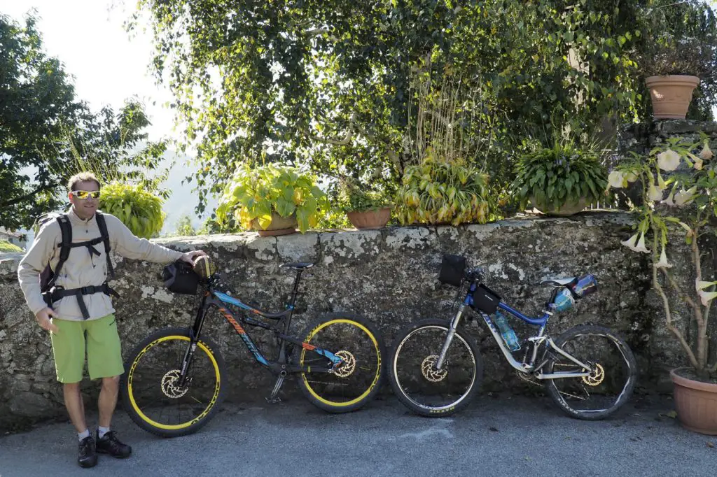 Nos vélos sont prêts à en découdre lors de notre trip VTT en Toscane
