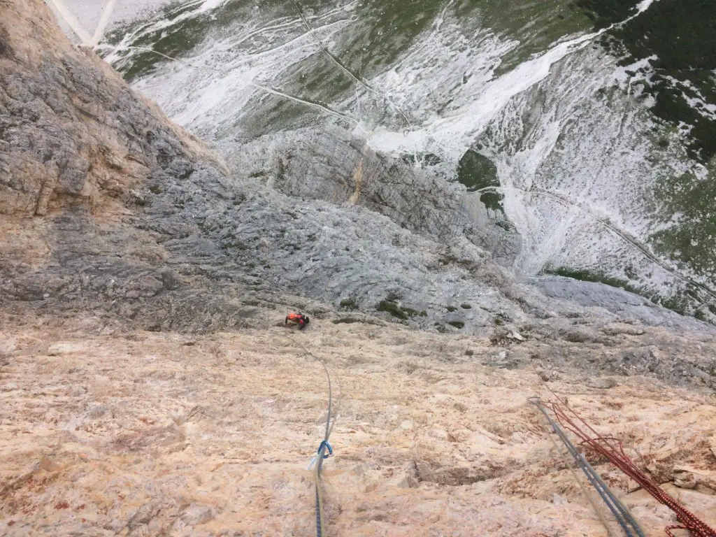 14ème longueur de Sognando Aurora dans la voie Brandler-Hasse 14ème longueur de Sognando Aurora dans la voie Brandler-Hasse