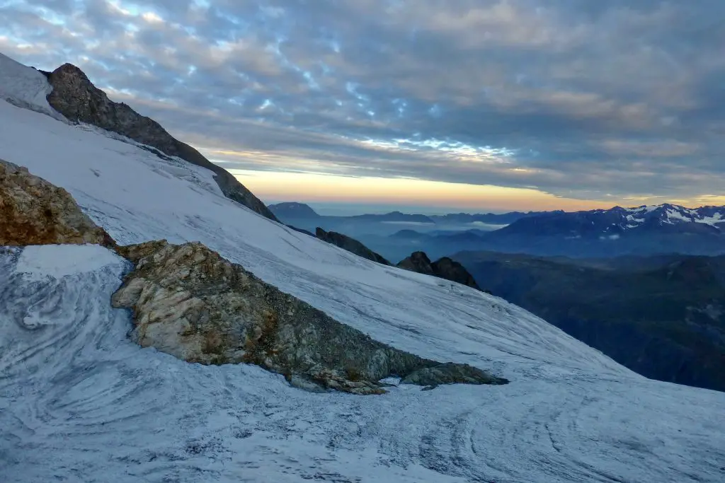 Lumières du matin de la terrasse du refuge de l'aigle