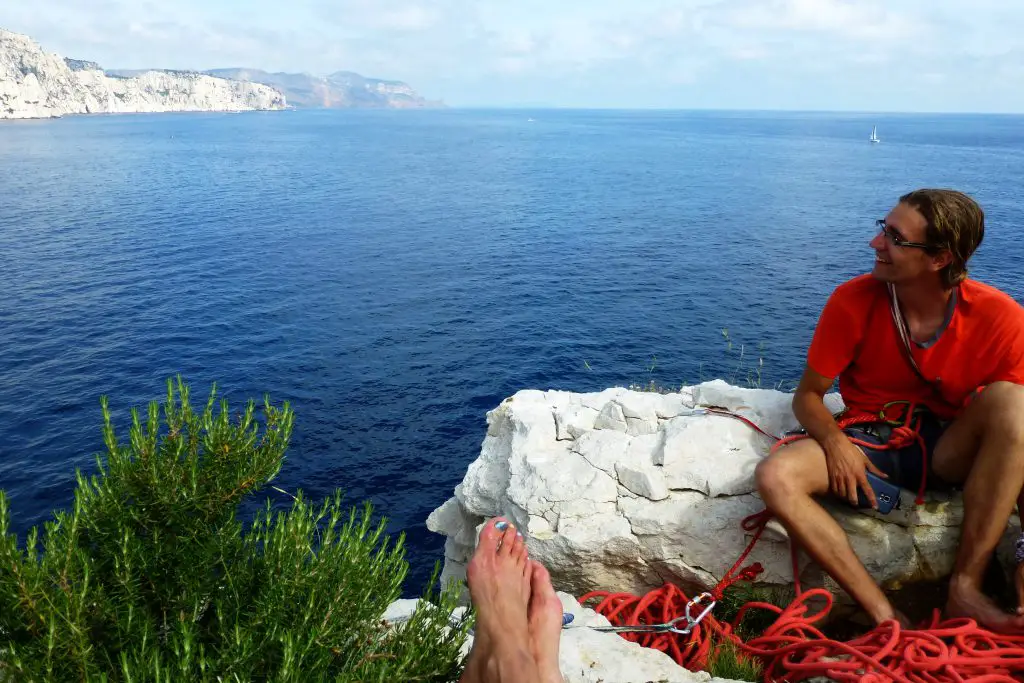 Guillain Potron lors de l'escalade d'El Cap dans les Calanques