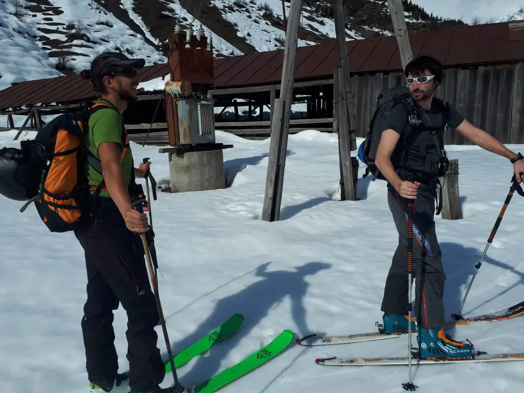 Skis aux pieds à 12h30, direct en T-shirt !