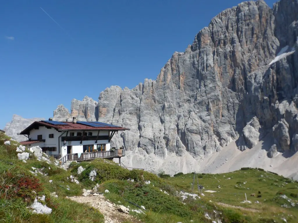 Le refuge Tissi dans les dolomites avant l