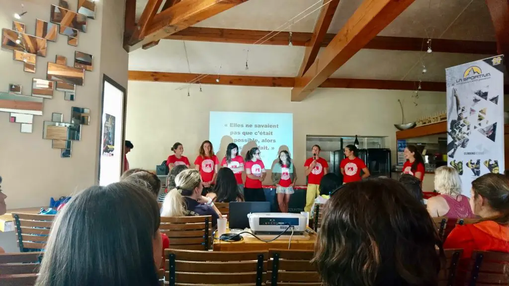 Présentation des coaches et oratrices lors de la journée rassmeblement des grimpeuses