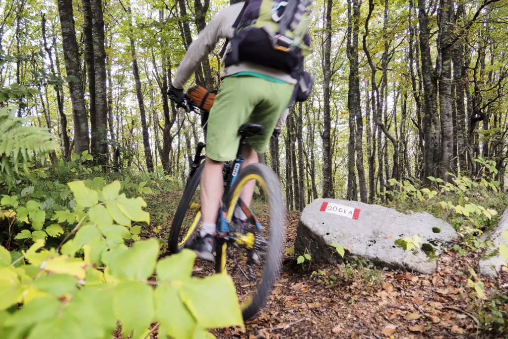 Le sentier est toujours bien balisé lors du séjour VTT en Toscane