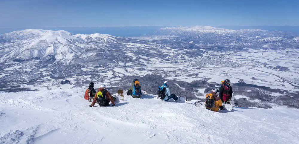 Vue sur Hirafu et Kutchan depuis le mont Yotei-San au Japon