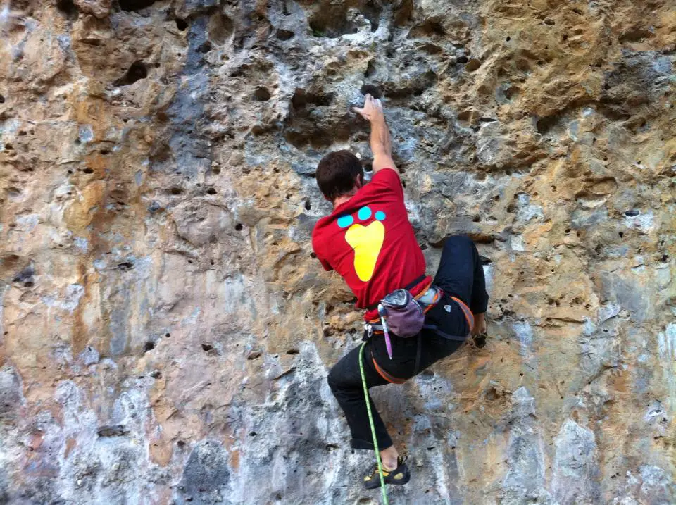 Le Yéti sur les Falaises de Cantobre proche de Millau