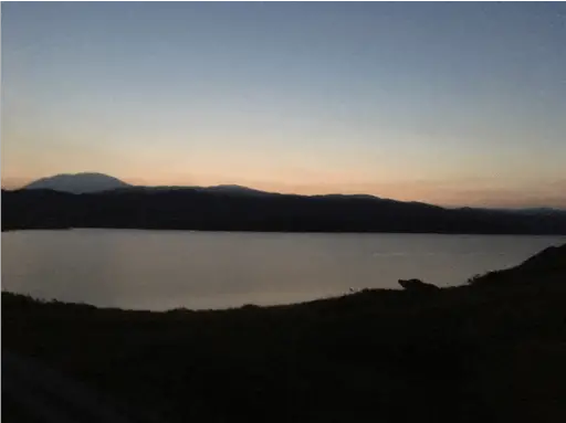 Vue du bivouac à 1h du matin, le soleil ne se couche jamais tout à fait au Groeland