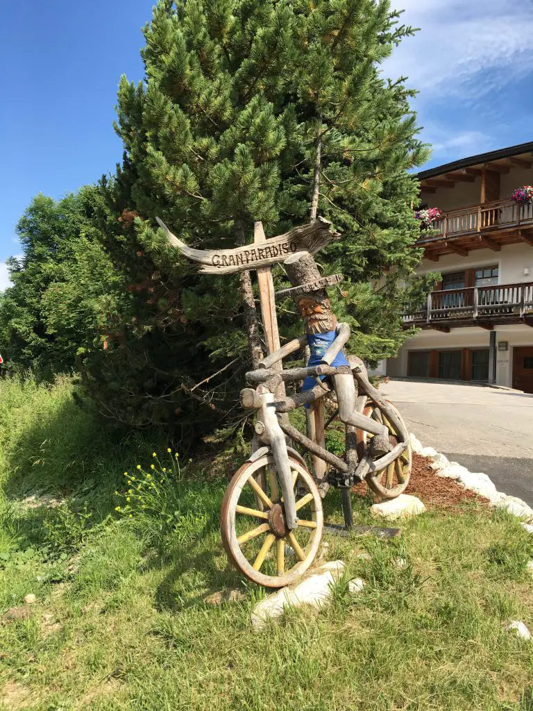 Oh oh Je retrouve un vieux pote déjà rencontré lors de ma traversée Dolomites-Venise en 2017.